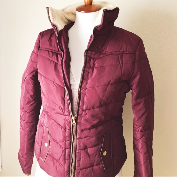 NWT. Burgundy Puffer Jacket - Picture 6 of 6